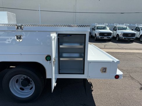 New 2026 Ford F550 4x4 SuperCab Super Duty image 19