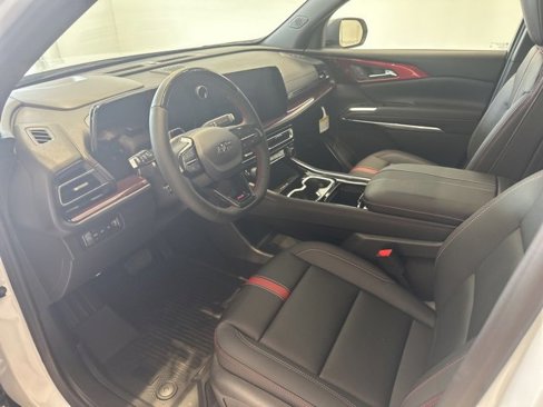 New 2026 Chevrolet Traverse RS w/ LPO, Floor Liner Package image 8