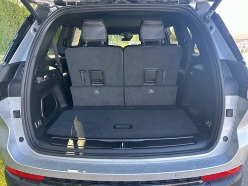 New 2025 Jeep Grand Cherokee L Limited w/ Black Appearance Package image 13