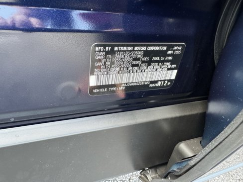 New 2025 Mitsubishi Outlander SE image 37