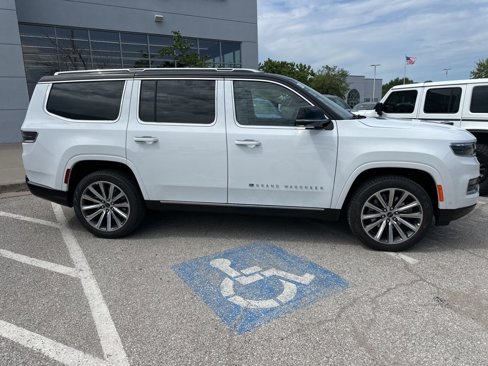 New 2025 Jeep Grand Wagoneer 4WD image 32