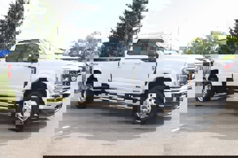 Used 2025 Ford F450 Lariat image 2