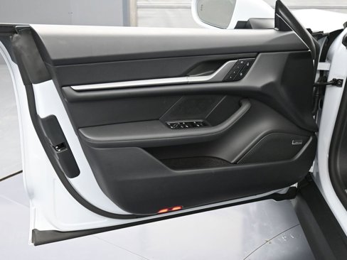 New 2025 Porsche Taycan image 25