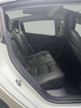 Used 2019 Tesla Model 3 Standard Range image 8