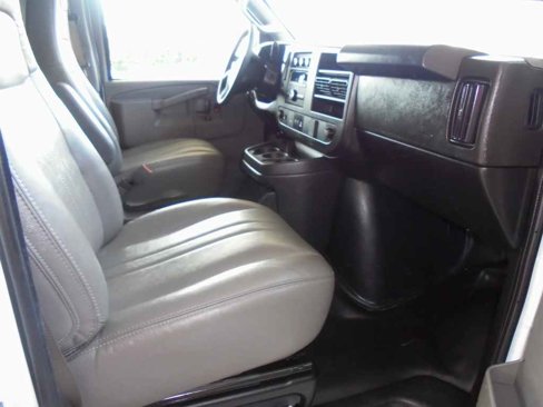 Used 2023 GMC Savana 2500 Extended image 8