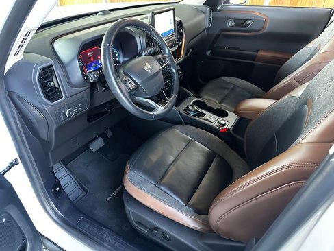 Used 2022 Ford Bronco Sport Outer Banks image 2
