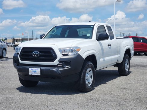 Used 2022 Toyota Tacoma SR image 3