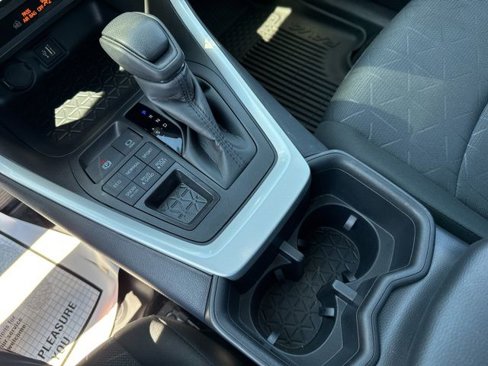 Used 2025 Toyota RAV4 XLE image 19