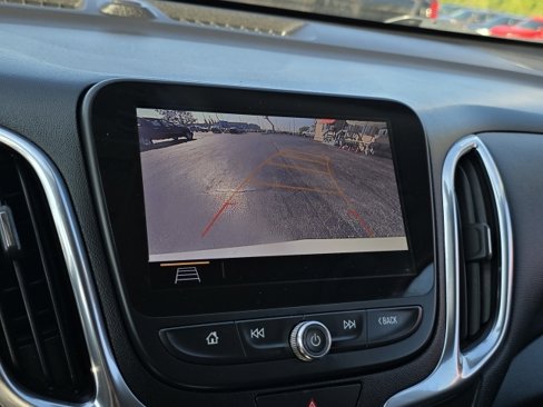 Used 2020 Chevrolet Equinox LT image 3