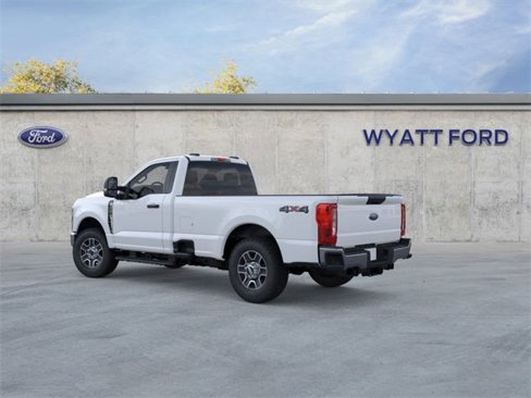 New 2025 Ford F250 XLT image 4
