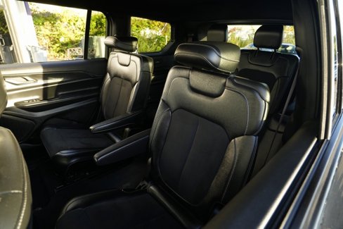 Used 2023 Jeep Grand Cherokee L Laredo image 22