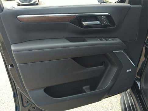 Certified 2025 Chevrolet Suburban High Country w/ Sun And Tow Package image 22
