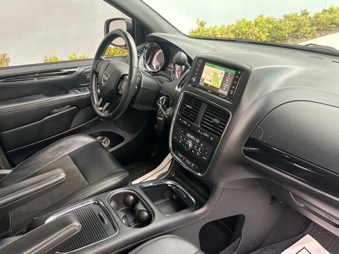 Used 2019 Dodge Grand Caravan SXT w/ Driver Convenience Group image 28