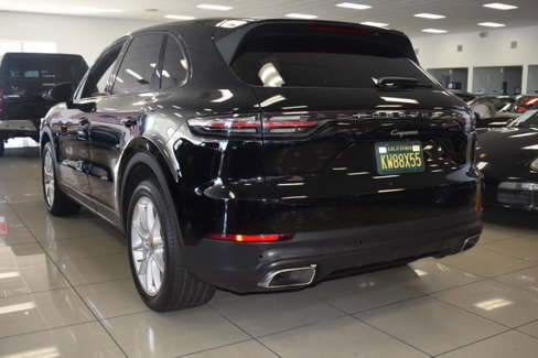 Used 2021 Porsche Cayenne image 9