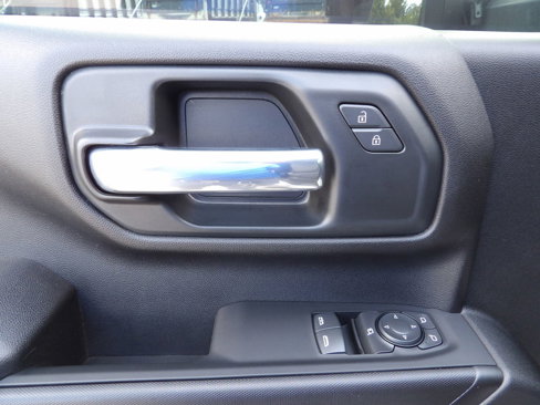Used 2025 Chevrolet Silverado 2500 W/T image 15