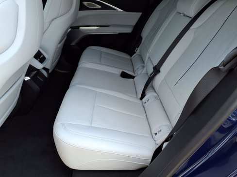 Used 2025 Cadillac Lyriq Sport image 17