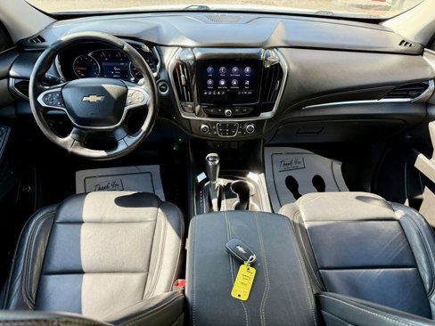 Used 2020 Chevrolet Traverse LT w/ Driver Confidence II Package image 14