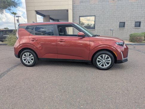 Certified 2023 Kia Soul LX image 2