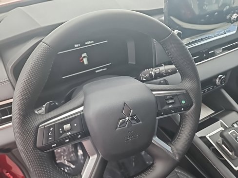 New 2025 Mitsubishi Outlander SE image 25