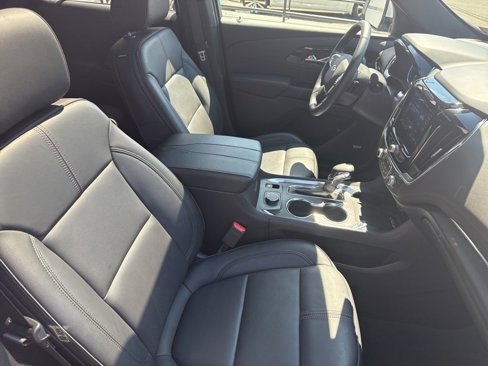 Used 2023 Chevrolet Traverse RS image 20