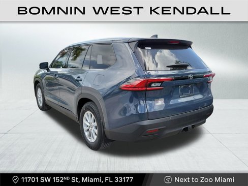 Used 2025 Toyota Grand Highlander FWD image 3