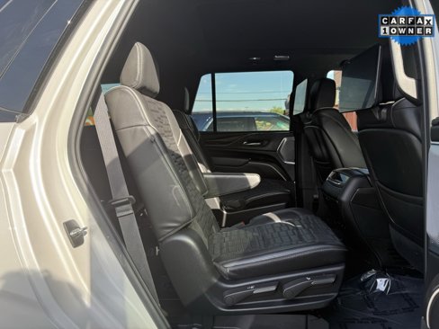 Used 2022 Cadillac Escalade Sport Platinum image 18