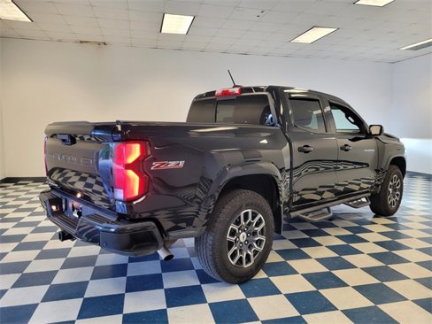 Used 2023 Chevrolet Colorado Z71 w/ Z71 Convenience Package 2 image 10