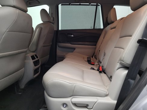 Used 2017 Honda Pilot Touring image 18