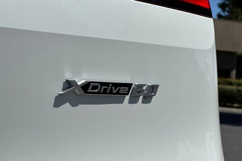 New 2026 BMW iX xDrive60 w/ Premium Package image 6