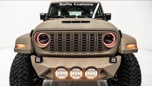Used 2025 Jeep Wrangler Sport image 3