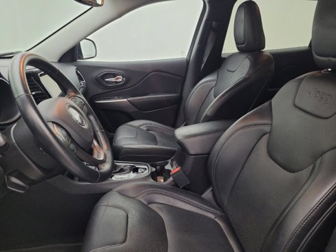 Used 2019 Jeep Cherokee Limited image 17