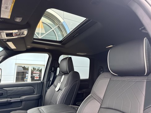 New 2025 RAM 3500 Limited image 19