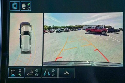 Used 2025 GMC Yukon Elevation image 57