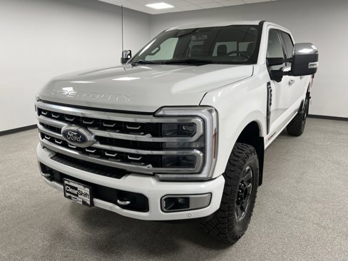 Used 2024 Ford F350 Platinum w/ Tremor Off-Road Package image 4