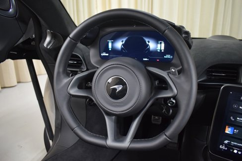 New 2025 McLaren Artura Spider image 21