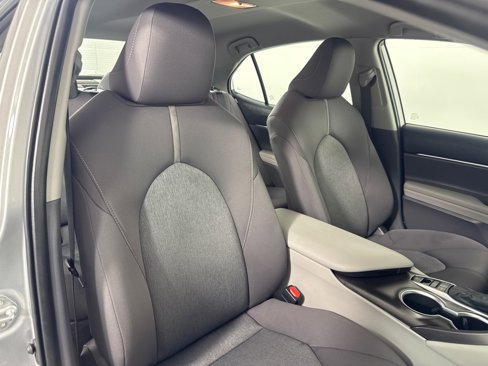 Used 2022 Toyota Camry LE image 26