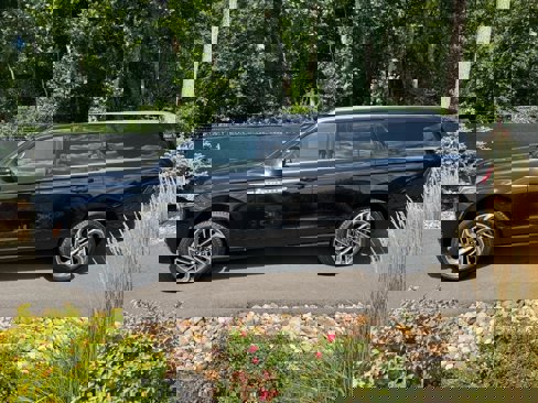New 2025 Lincoln Navigator L Reserve image 2