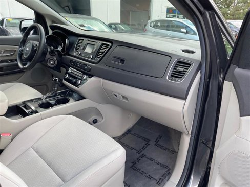 Used 2016 Kia Sedona LX w/ LX Convenience Package image 12