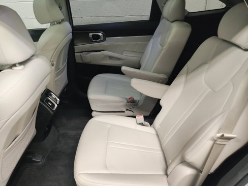 Used 2022 Kia Sorento SX image 28