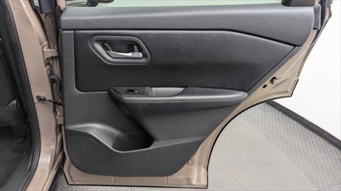 Used 2025 Nissan Rogue SV image 19