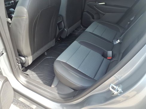 New 2025 Chevrolet Trax LT w/ LT Convenience Package image 6