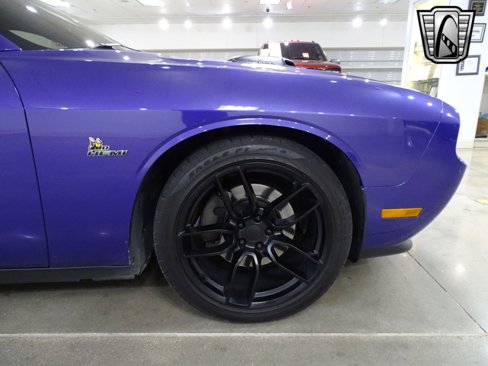 Used 2014 Dodge Challenger R/T image 14