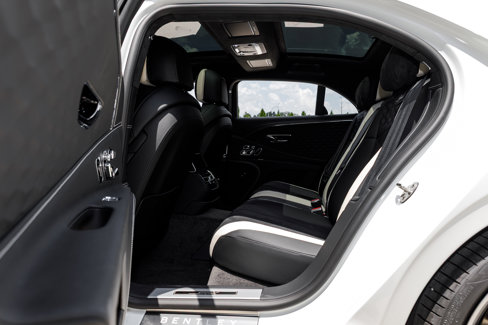 New 2025 Bentley Flying Spur Plug-In Hybrid image 38