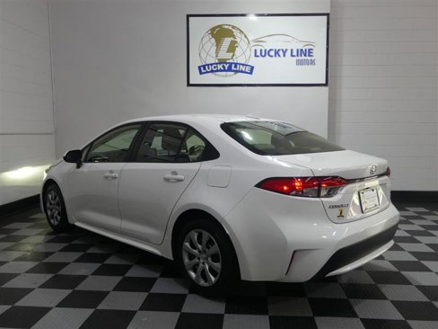 Used 2022 Toyota Corolla LE image 11