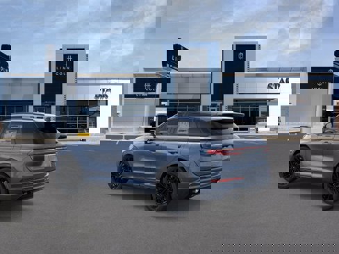 New 2025 Lincoln Corsair AWD w/ Equipment Group 101A image 4