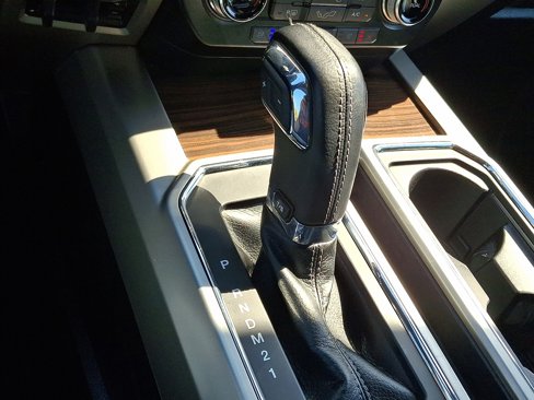 Used 2016 Ford F150 Lariat w/ Equipment Group 502A Luxury image 17