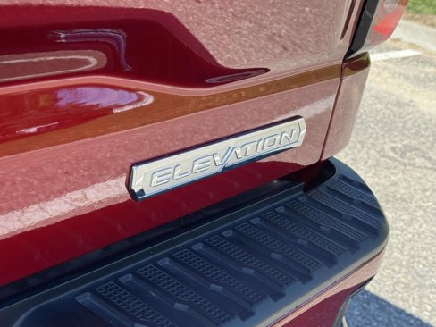 Used 2024 GMC Sierra 1500 Elevation image 9