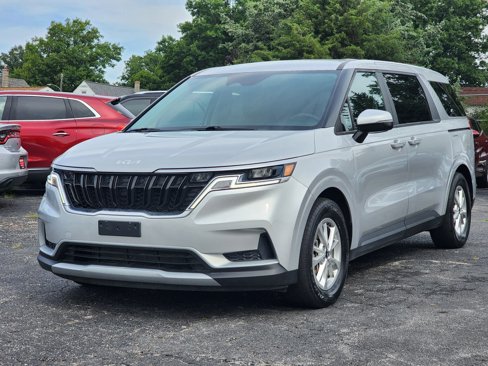 Used 2022 Kia Carnival LX image 3