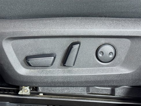 Used 2024 Nissan Rogue SV image 16