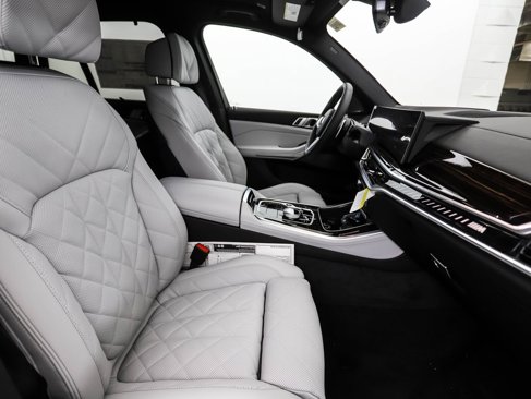 New 2026 BMW X5 M60i image 32